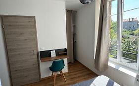 Studio avec WC et SDB privés dans Grande maison à côté du campus Artem - Thermal et Parc des Expos
